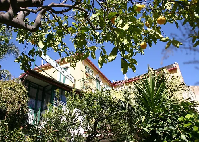 Πανσιόν Gaia Ταορμίνα